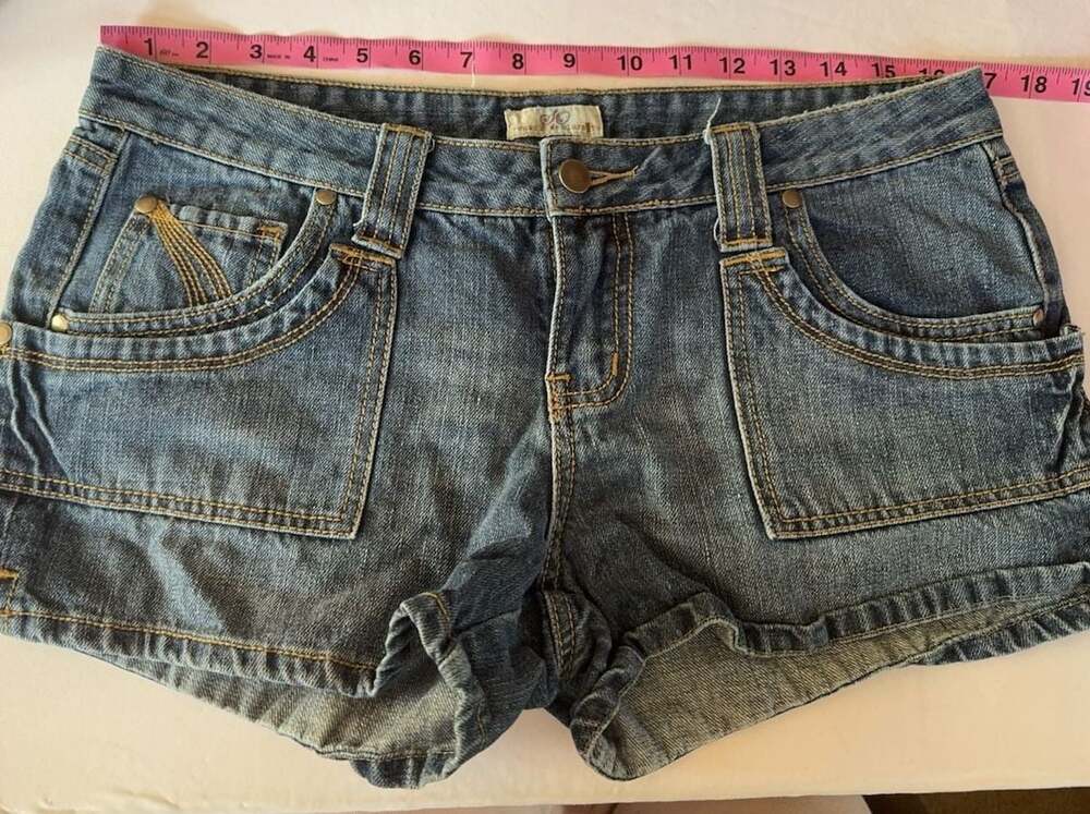 #168 SO Wear It Declare It Denim Jean Shorts Size 11